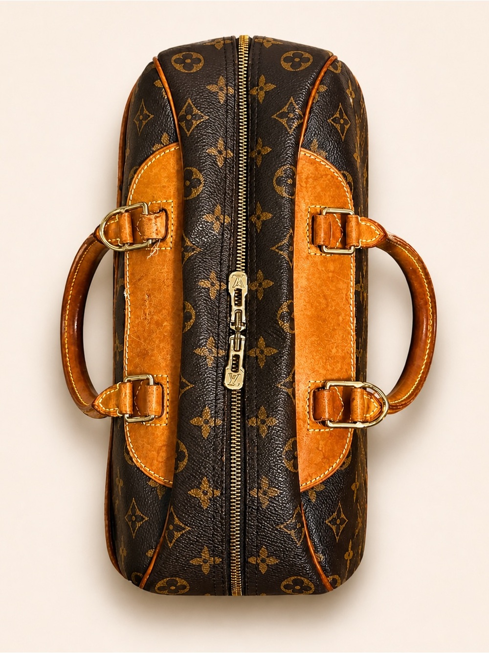 Louis Vuitton Deauville Monogram Canvas Vanity Bag - Picture 6 of 9